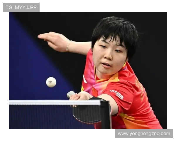 蒯曼获女单亚军淡定领奖 张本美和抢镜亮眼